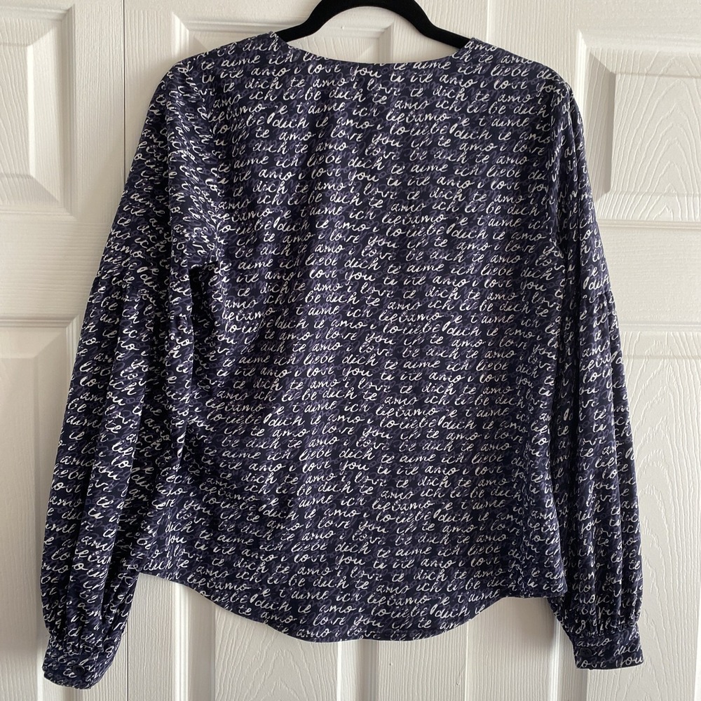 Cabi Amour Blouse Womens Size S Navy Blue Script I Love You Print V-Neck Whimsy - Picture 7 of 8